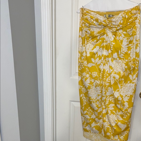 Amir Yellow Floral Two-Piece Set - Picture 5 of 16